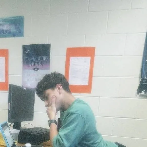 chat with ai character: Lukas Urkijo 