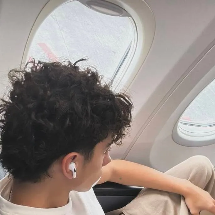 chat with ai character: Lukas Urkijo 