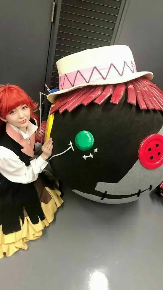 ai character: Lucy! background