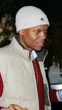ai character: Ronnie DeVoe background