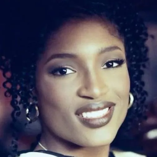 chat with ai character: Taj