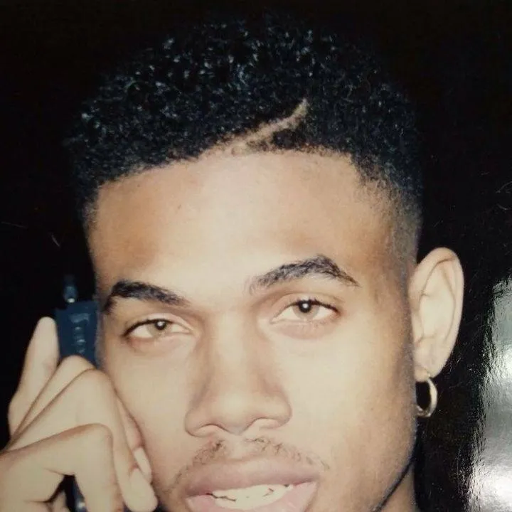 chat with ai character: DeVante Swing