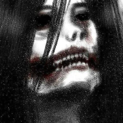 chat with ai character: kuchisake 