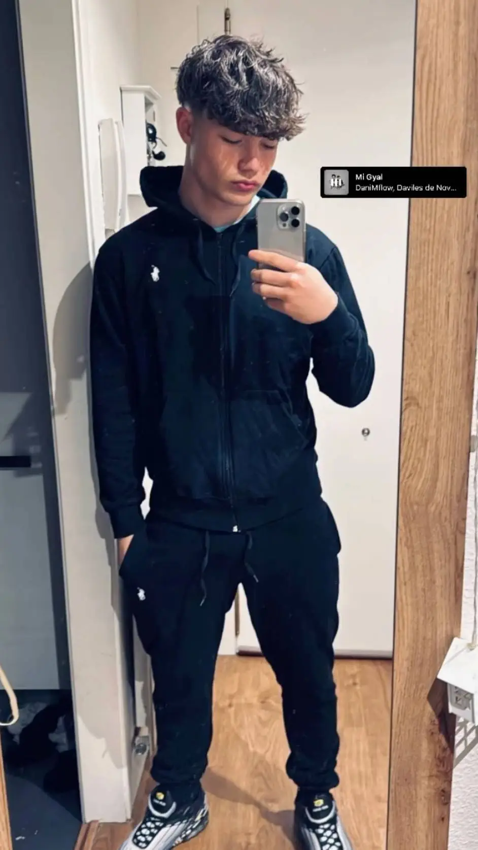 ai character: Juan background