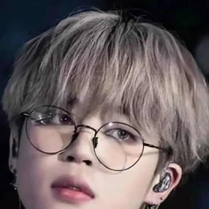 chat with ai character: Park Jimin 