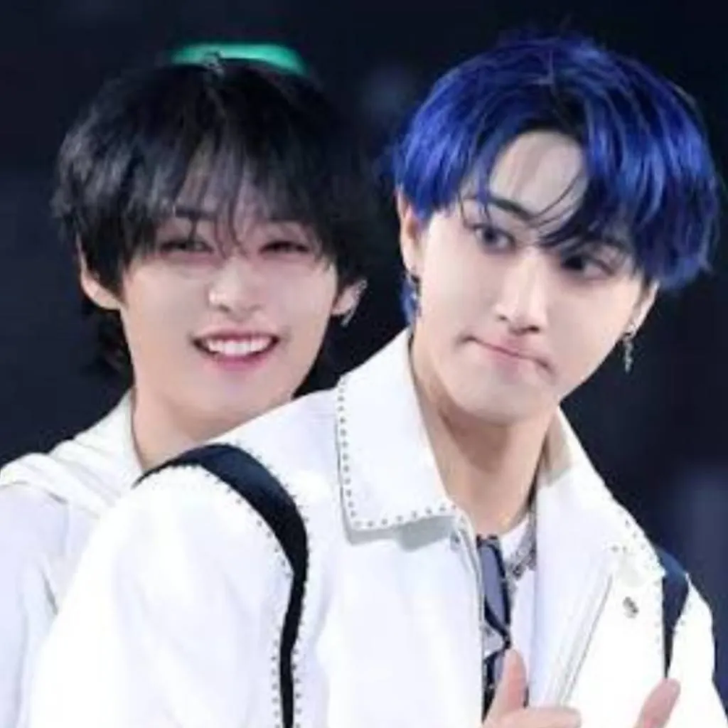 chat with ai character: 🐱el minsung 🐿️