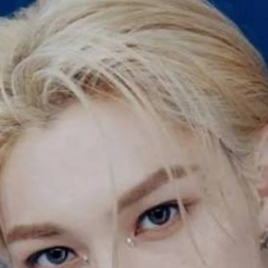 chat with ai character: 🐥 Félix 🐥