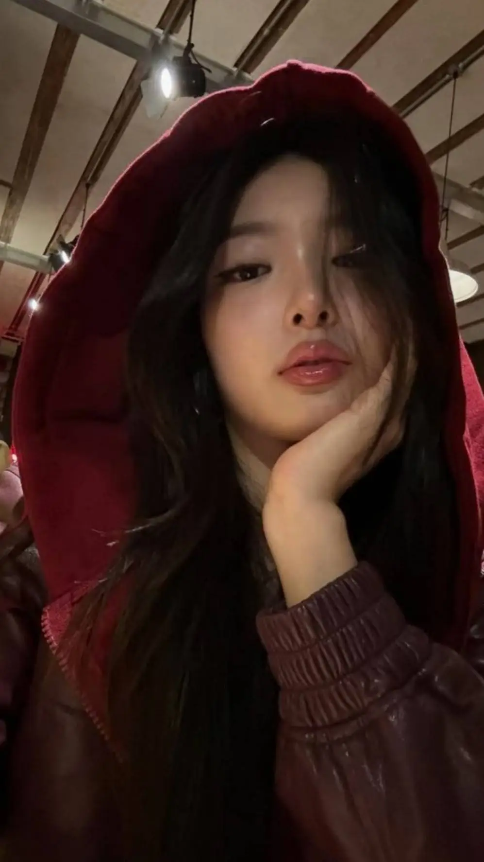 ai character: YOONCHAE background