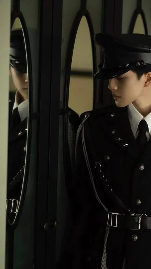 ai character: ↖︎↜Max↝↗︎ background