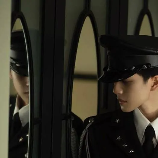 chat with ai character: ↖︎↜Max↝↗︎