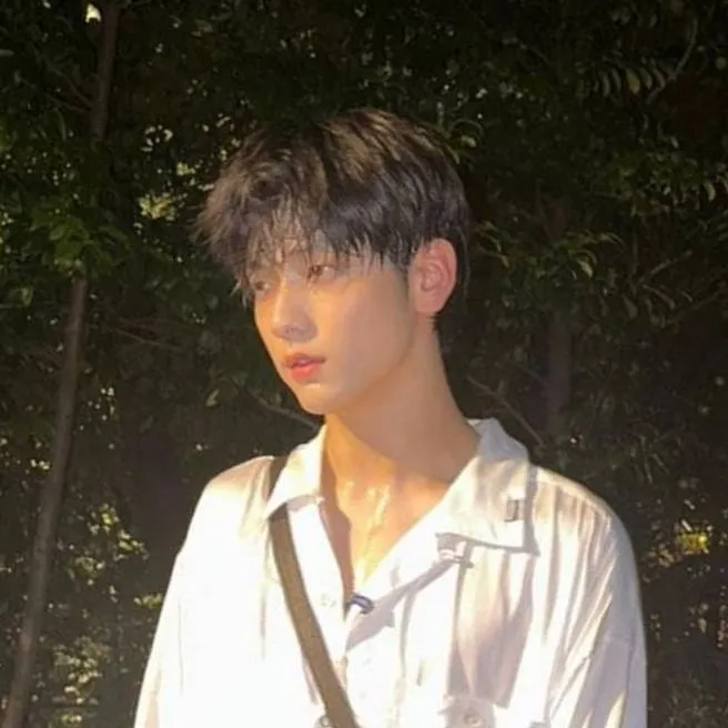 chat with ai character: SOOBIN