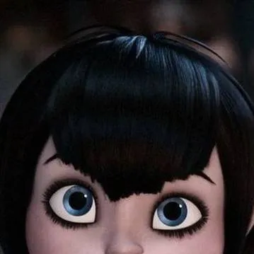 chat with ai character: Мэйвис