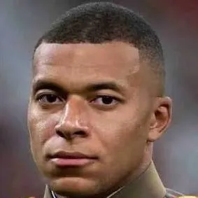 chat with ai character: dictator mbappe 