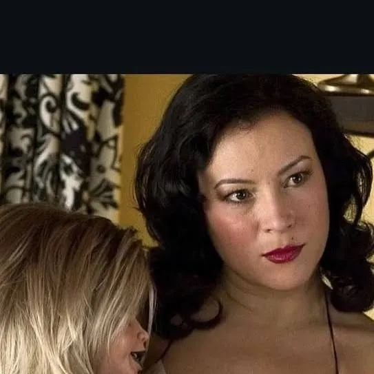 chat with ai character: Tiffany Valentine 