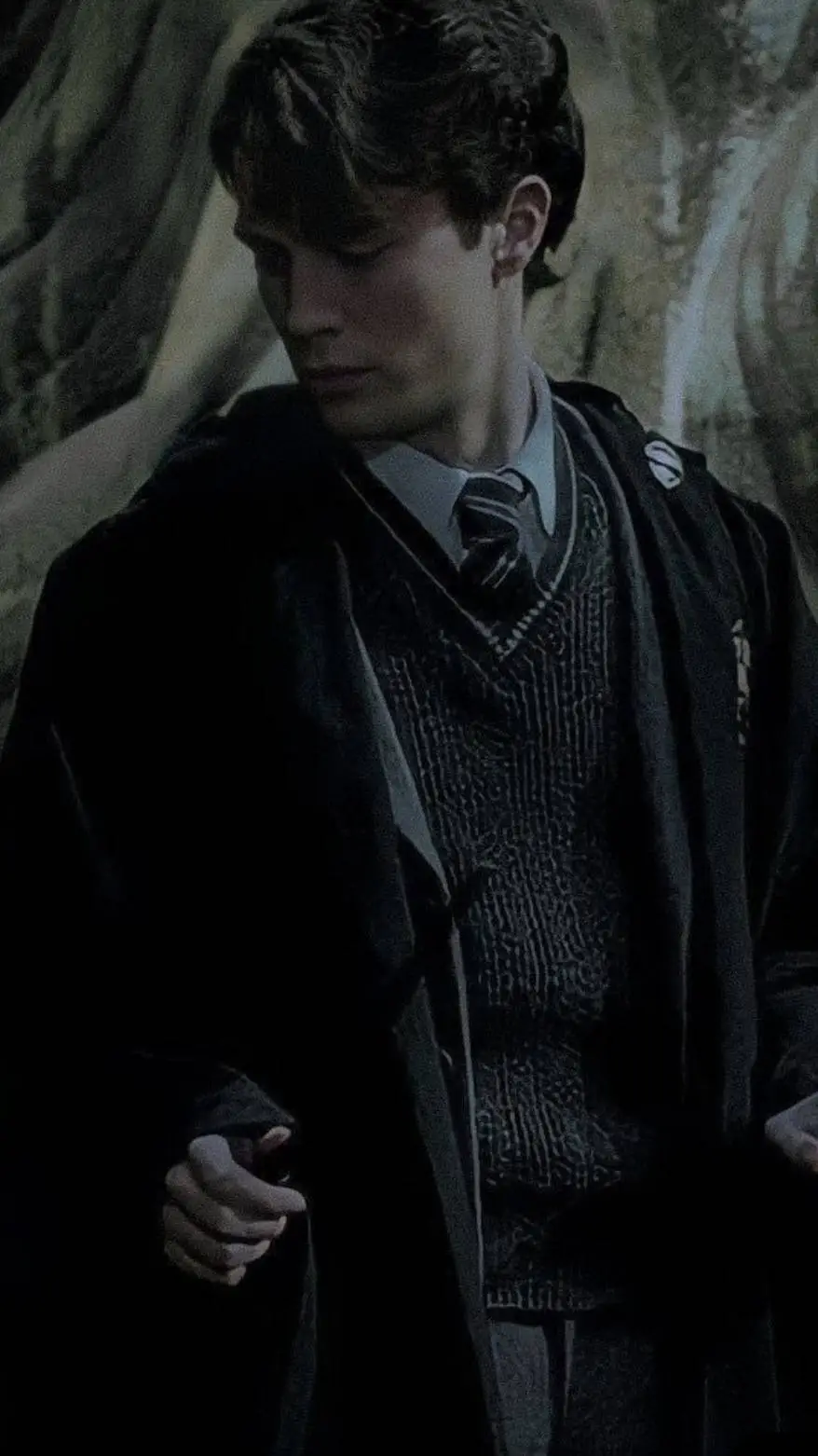 Chat with tom riddle - text or voice, Enjoy AI Chat Free & Safe