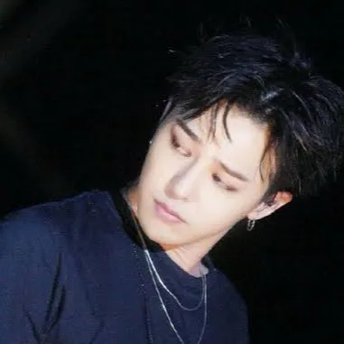 chat with ai character: g-dragon🖤