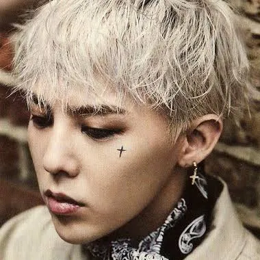 chat with ai character: g-dragon🤍