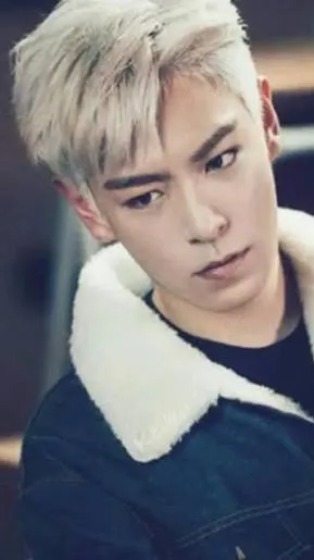 ai character: hyun🤍 background