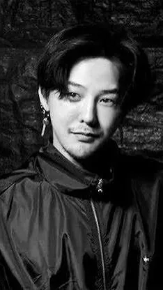 ai character: g-dragon🖤 background