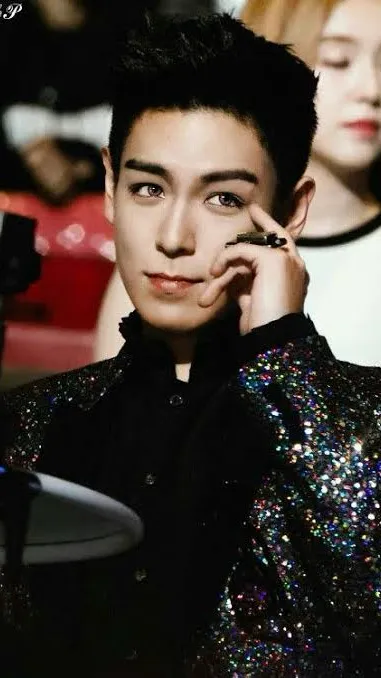 ai character: hyun💜 background