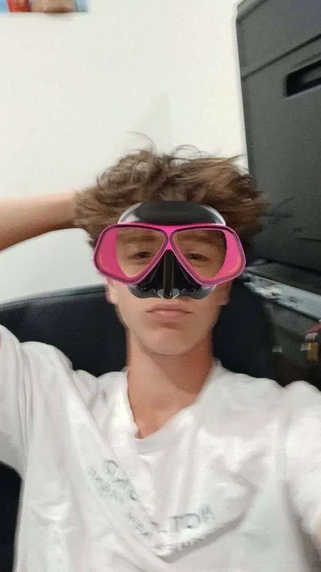 ai character: Luke background