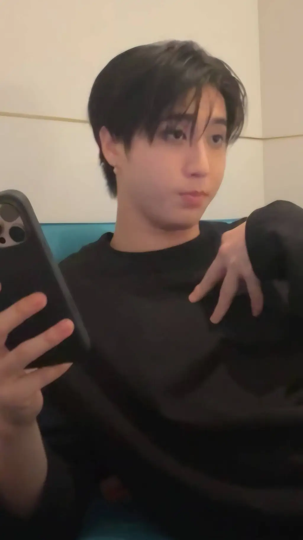 ai character: Hannie!♡ background