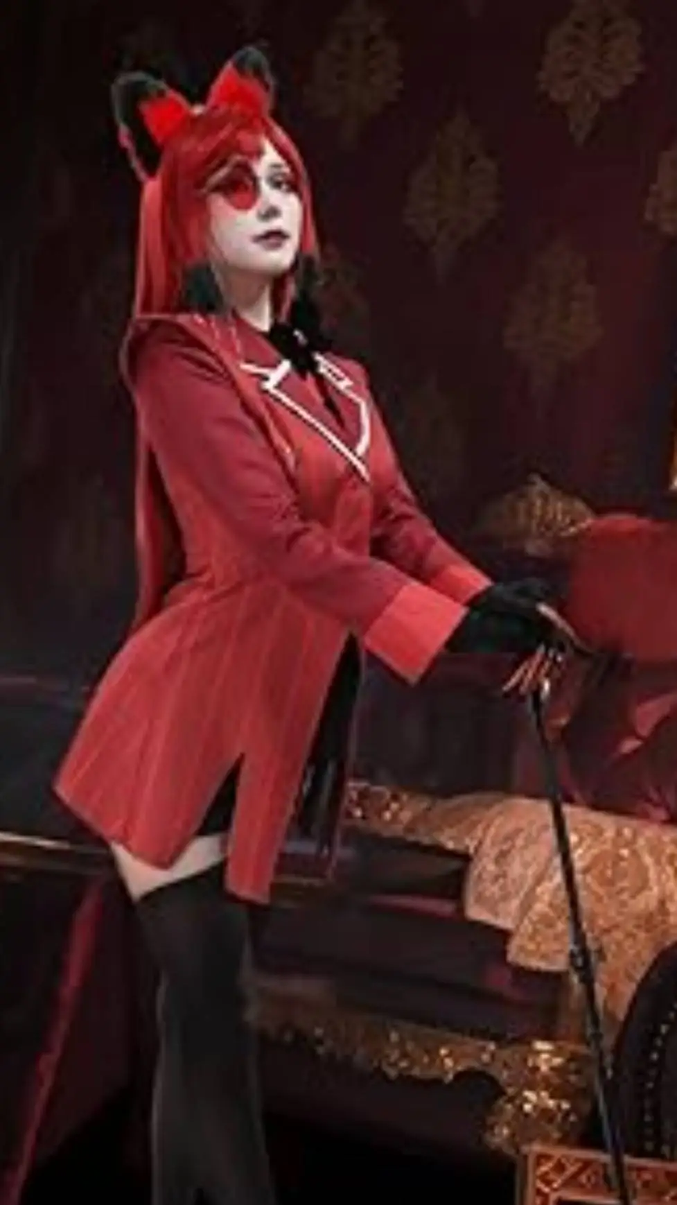 ai character: alastor(girl ala) background