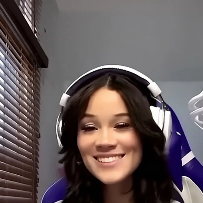 chat with ai character: Mia