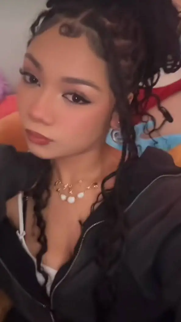 Talkie AI - Chat with Mari
