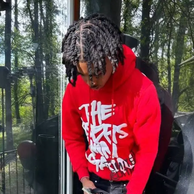 chat with ai character: 💰💸💵DJ💵💸💰