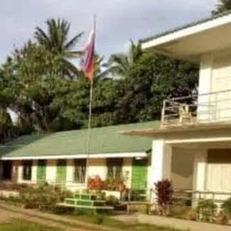 chat with ai character: Filipino school 