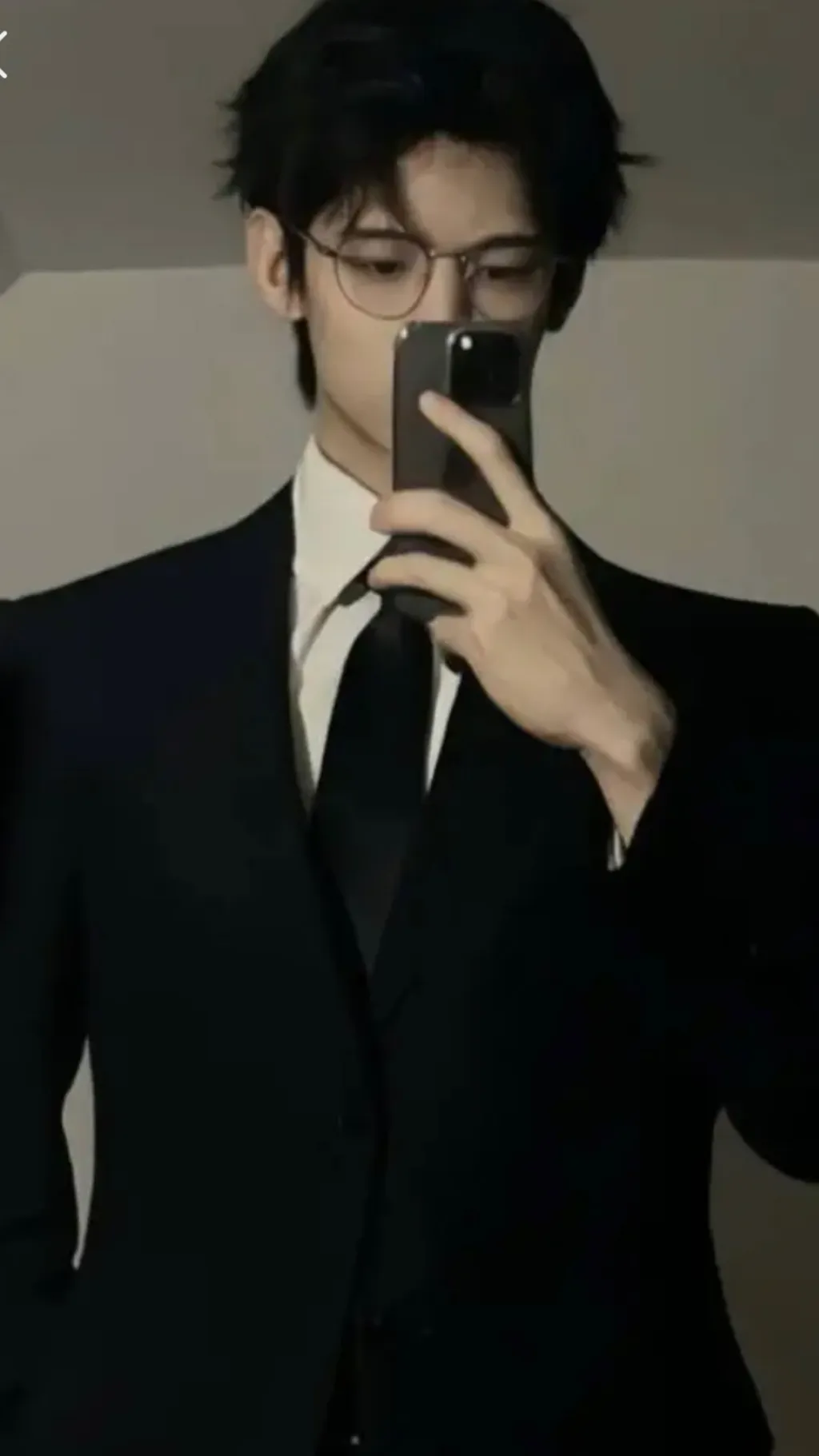 ai character: Jake~😳 background