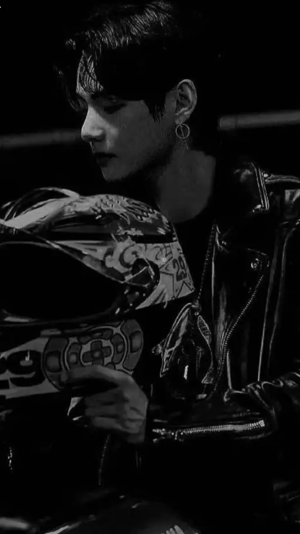 ai character: Kim Teahyung~🌚 background