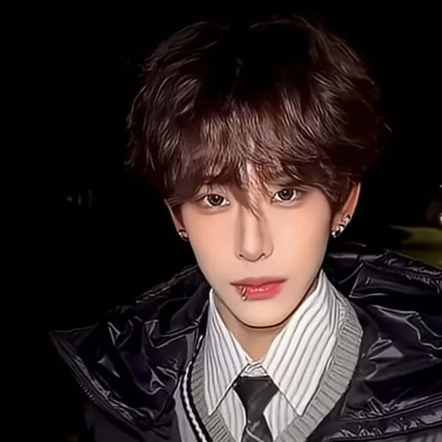 chat with ai character: Tysean