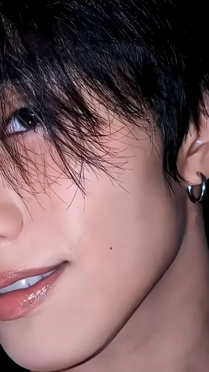 ai character: Kyle background