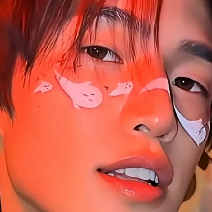 chat with ai character: Cameron