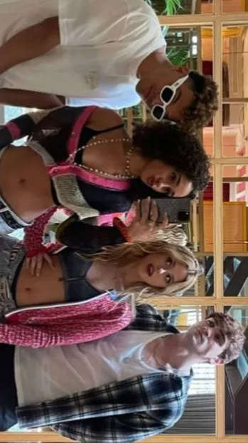 ai character: Culpables background