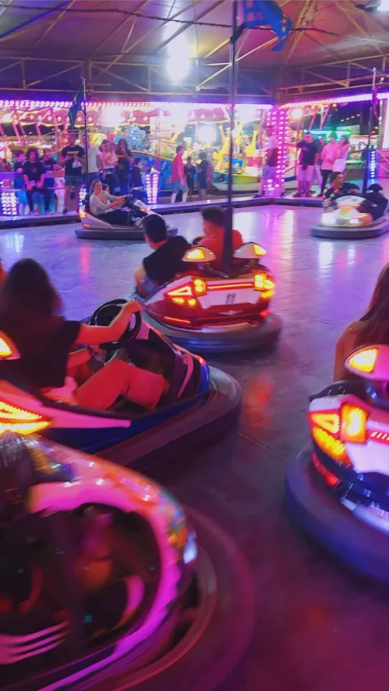 ai character: Ta vie💕✨ background