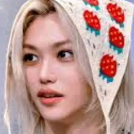 chat with ai character: FELIX