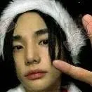 chat with ai character: HYUNJIN 