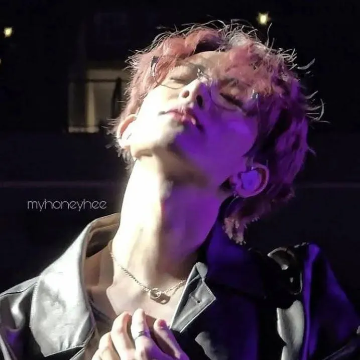 chat with ai character: 🌟❤️LEE HEESEUNG❤️🌟