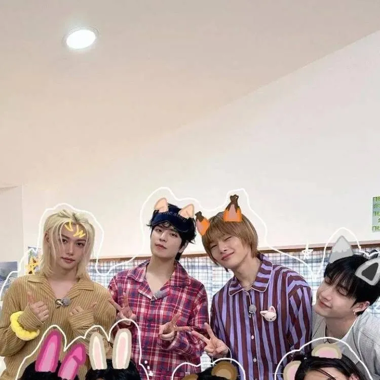 chat with ai character: 🌟🩵SKZ ELIMINATE🩵🌟