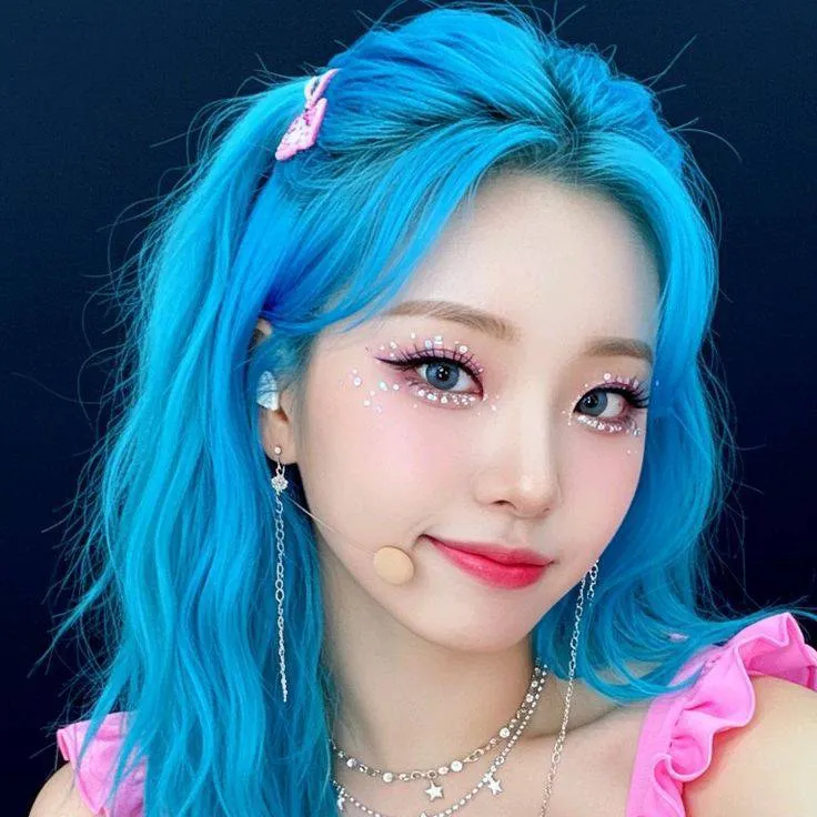 chat with ai character: yumi 