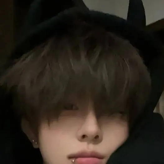 chat with ai character: 𝑆𝑎𝑛𝑔- 𝑊𝑜𝑜𝑘🏐