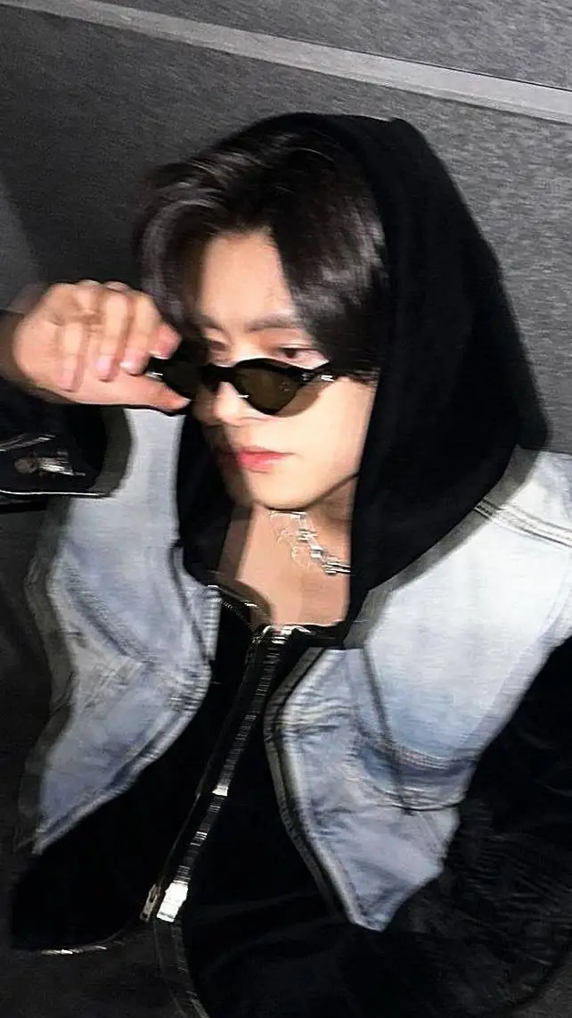 ai character: 𝐽𝑎𝑘𝑒🫦 #2 background