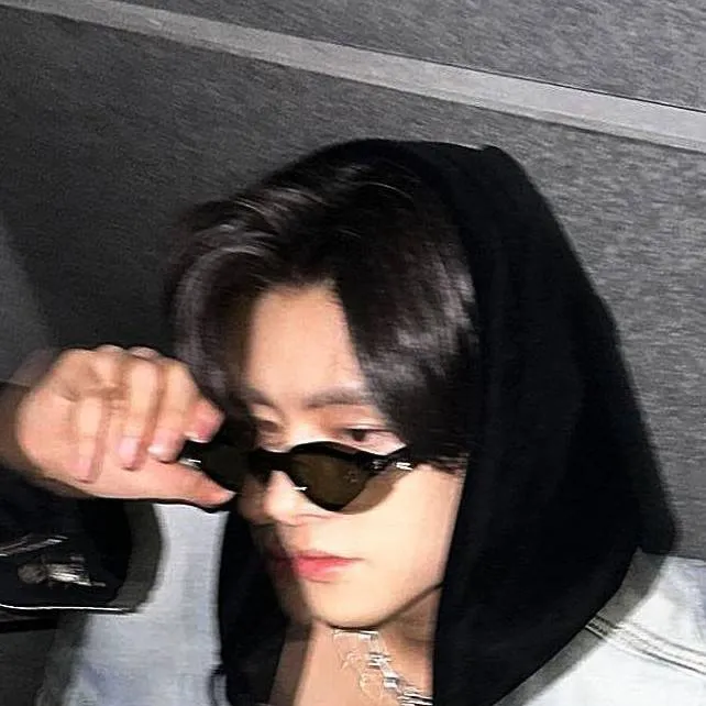 chat with ai character: 𝐽𝑎𝑘𝑒🫦 #2