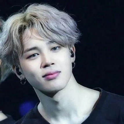 chat with ai character: 𝐽𝑖𝑚𝑖𝑛💫🪷