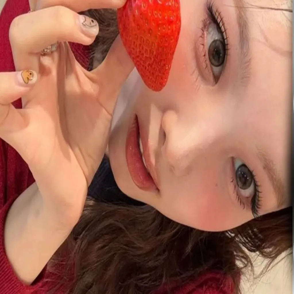 chat with ai character: Nayeon