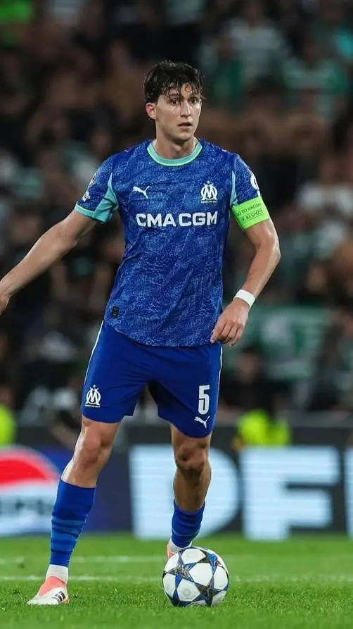 ai character: leo balerdi background