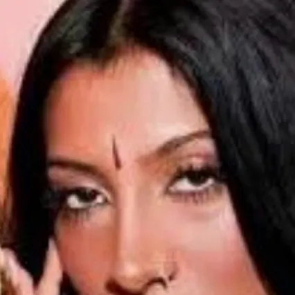 chat with ai character: LA￼RA RAJ